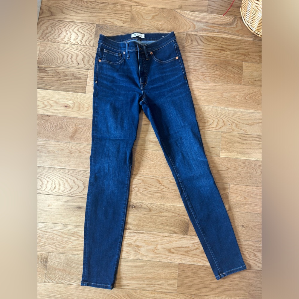 Great condition size 27 9” high-rise skinny stretch madewell jeans
